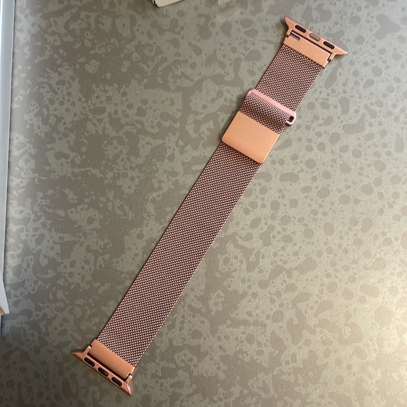 Platinum™ - Magnetic Stainless Steel Mesh Band for Apple Watch, Rose Gold - Picture 2 of 8